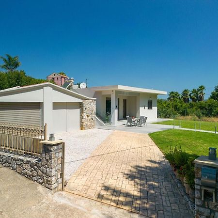 Villa Emily In Countryside 干尼亞 外观 照片