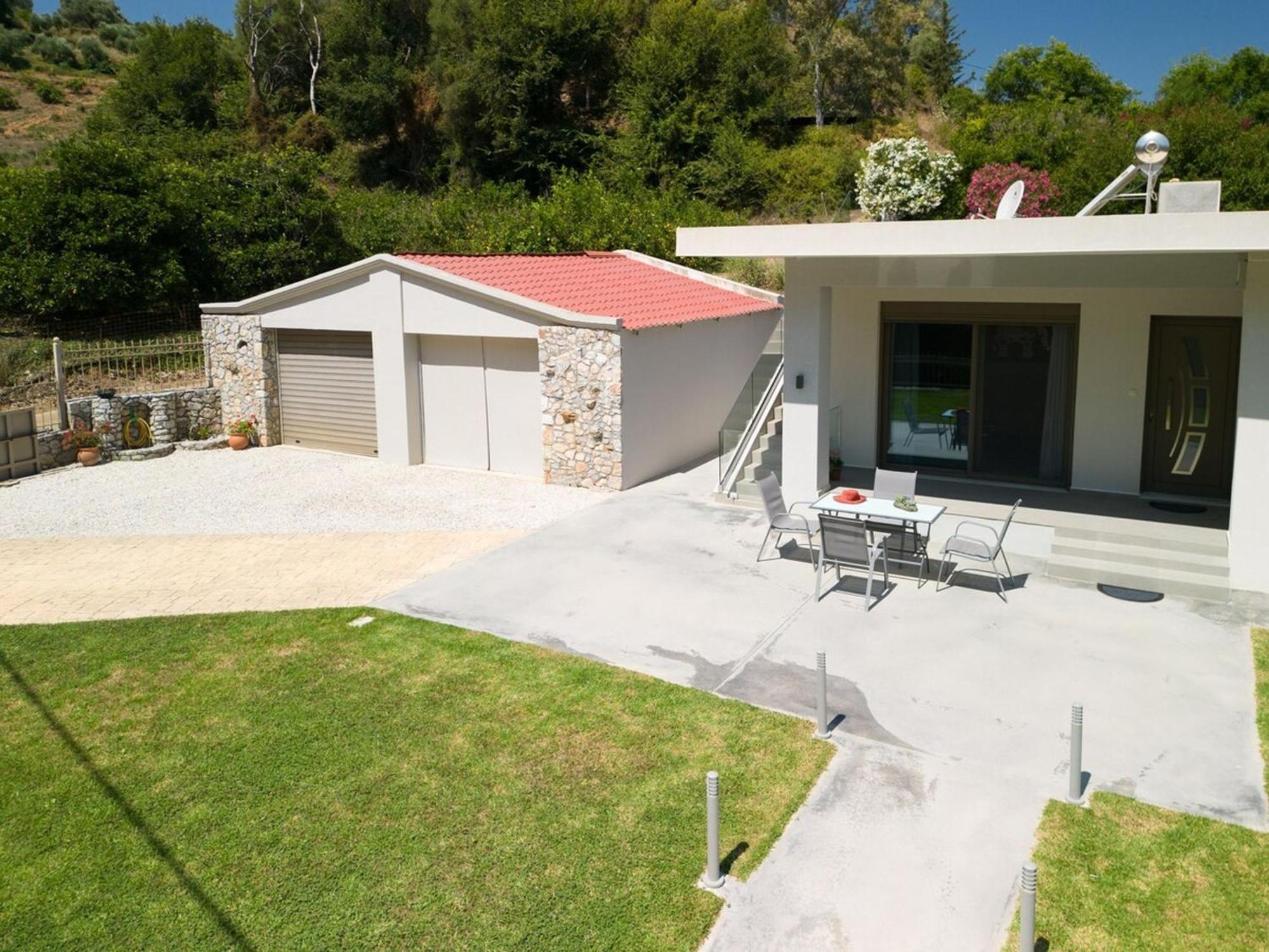 Villa Emily In Countryside 干尼亞 外观 照片