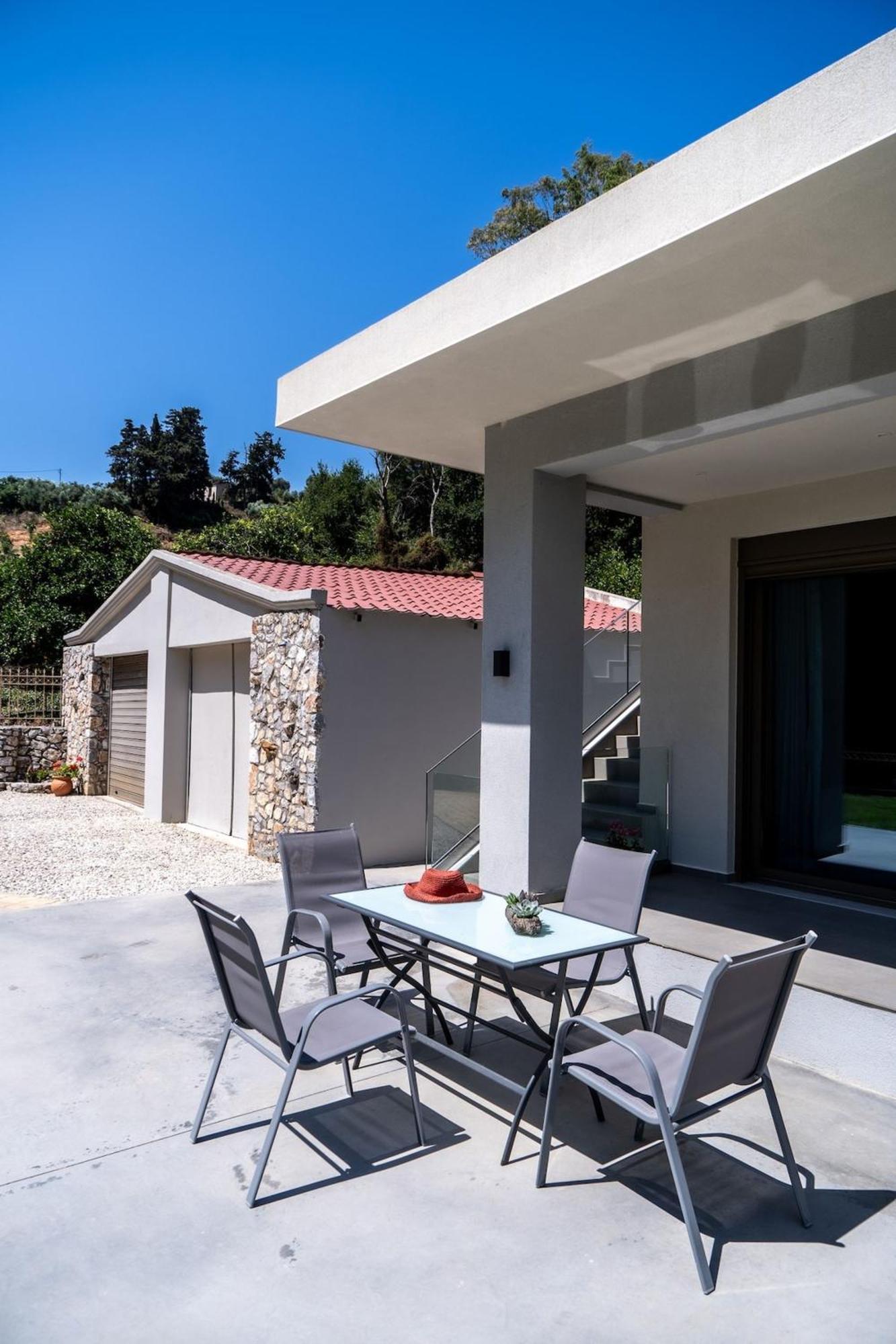 Villa Emily In Countryside 干尼亞 外观 照片
